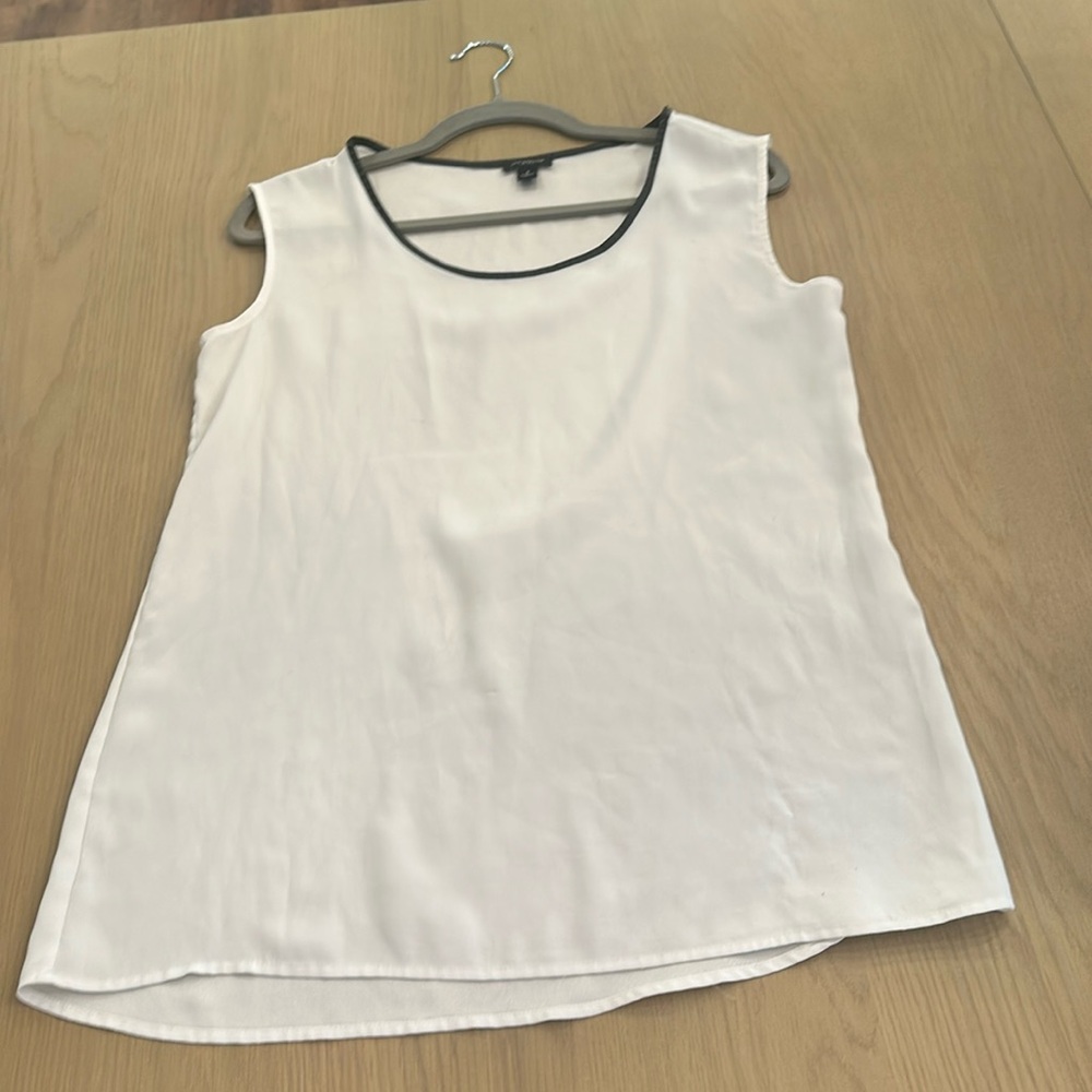 Banana republic white piped tank with faux leather neckline ; size S